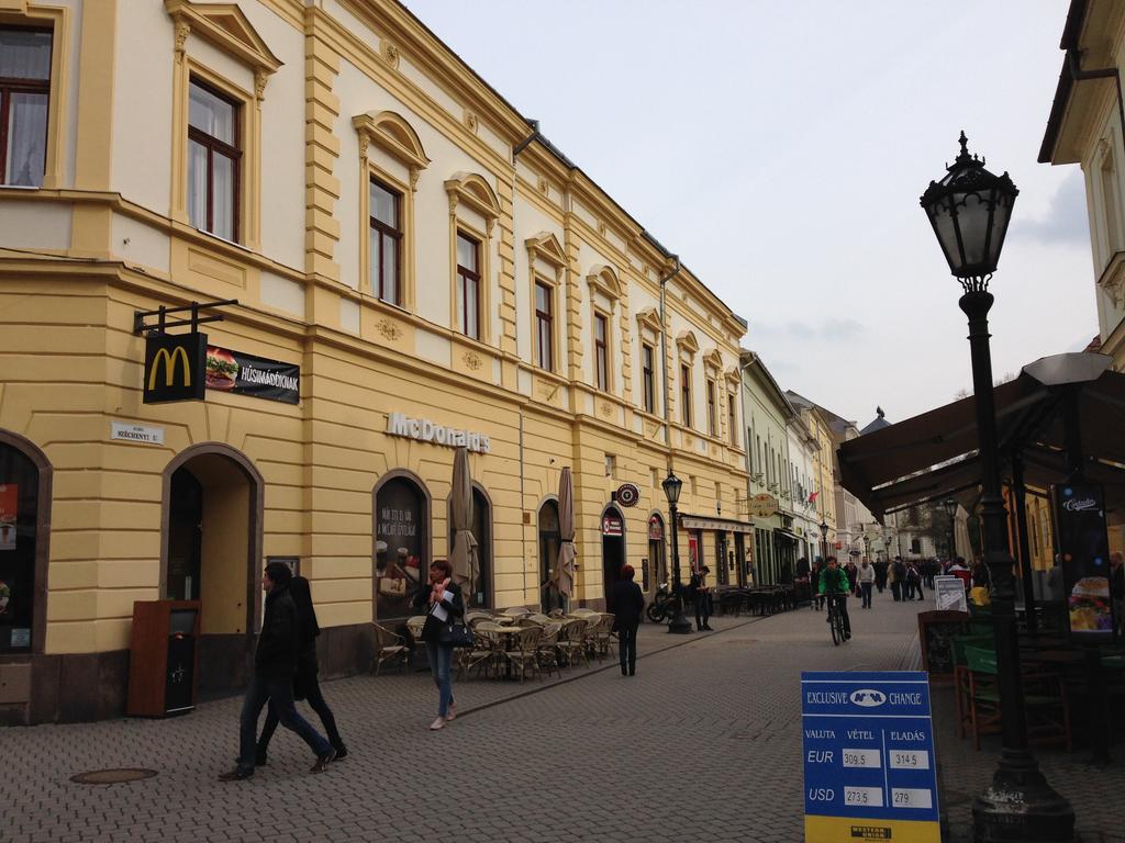Szechenyi Apartman Eger Exterior photo